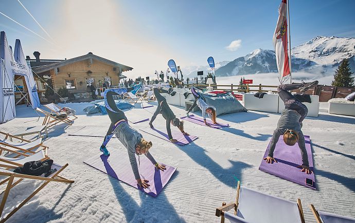 Start in den Tag: Mountain Yoga-Session