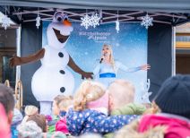 Elsa mit Olaf auf der Hohen Salve